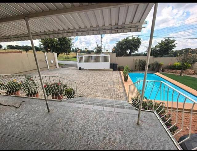 3 BEDROOM HOUSE FOR SALE IN LINMEYER